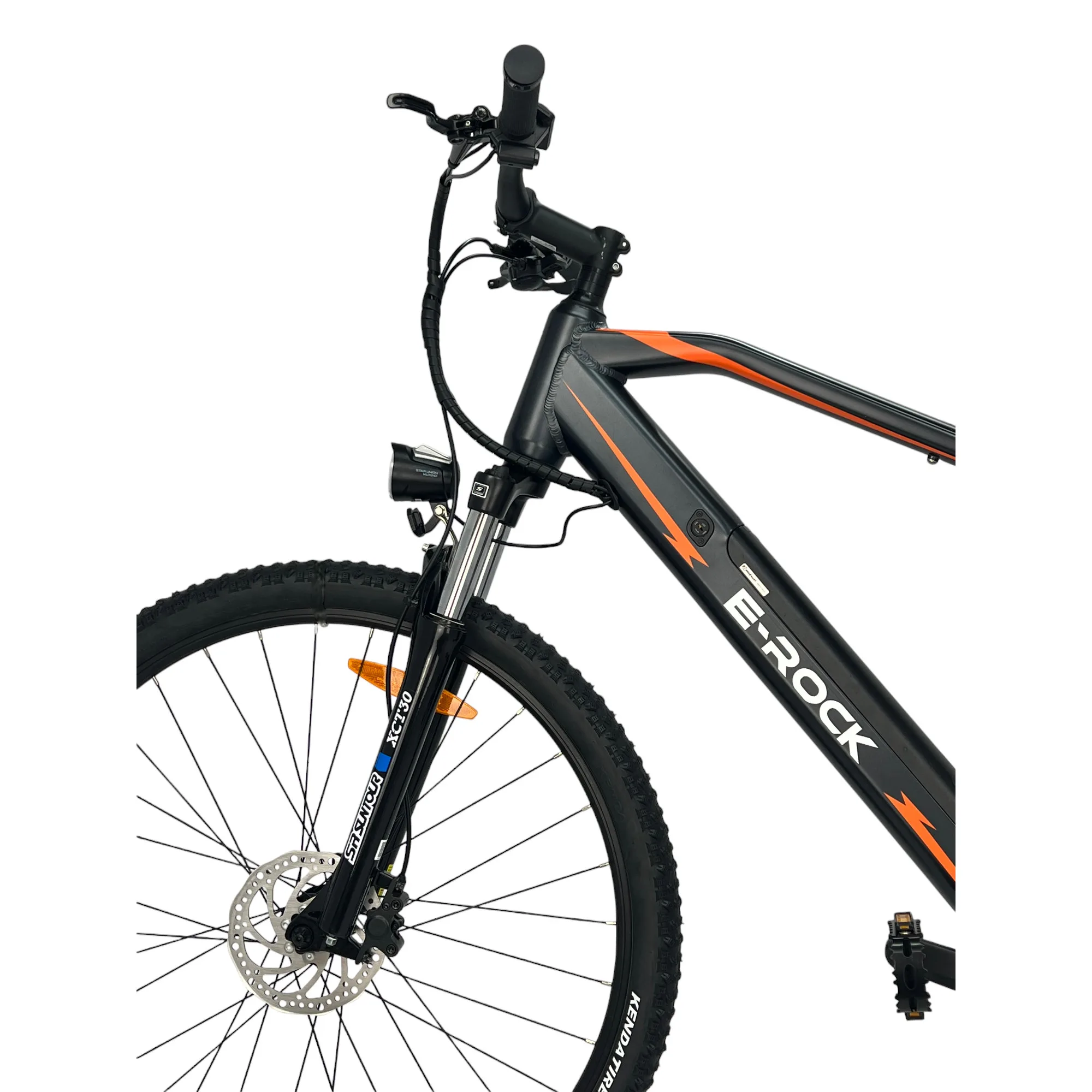 Nahaufnahme des Rahmens eines E-Bikes der Marke E-Rock X1 MTB