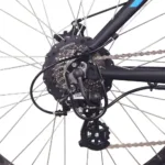 Nahaufnahme der Schaltung eines NCM Aspen Fatbikes der Marke Shimano