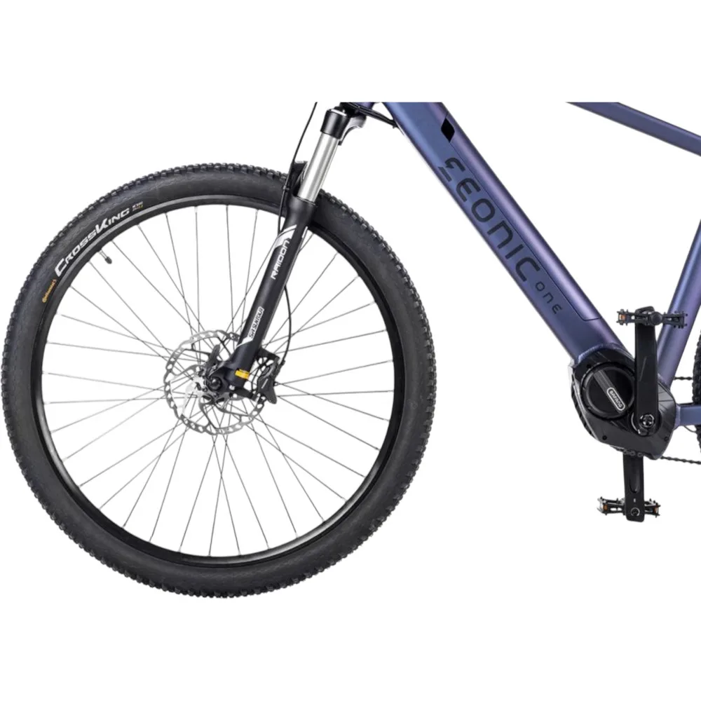 Detailaufnahme der Pedalen am Eonic One MTB Adventure